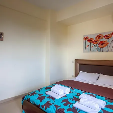 Perfect View Deny With 6 Bedrooms And Heated Pool Villa *