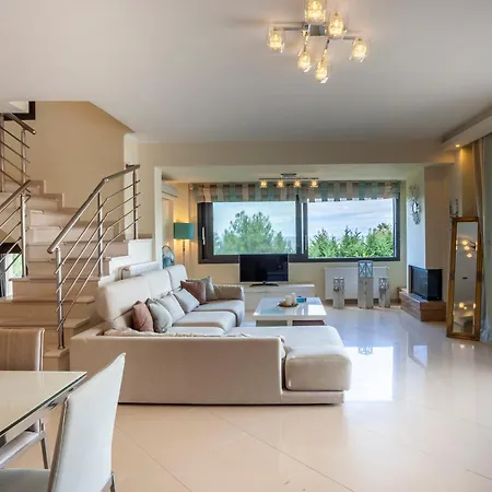 Perfect View Deny With 6 Bedrooms And Heated Pool Villa