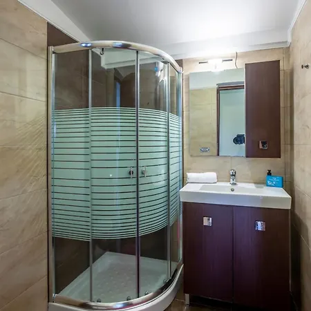 Perfect View Deny With 6 Bedrooms And Heated Pool Villa