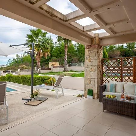 Perfect View Deny With 6 Bedrooms And Heated Pool Hanioti