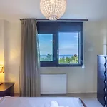 Perfect View Deny With 6 Bedrooms And Heated Pool Villa *