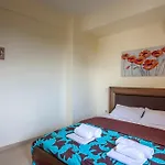 Perfect View Deny With 6 Bedrooms And Heated Pool Villa *