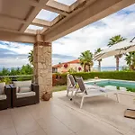 Villa Perfect View Deny With 6 Bedrooms And Heated Pool