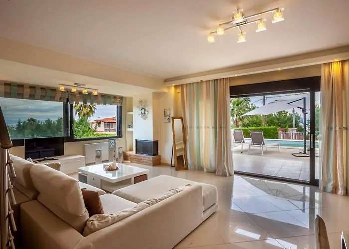 Perfect View Deny With 6 Bedrooms And Heated Pool فيلة