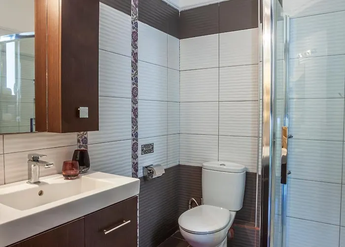 Perfect View Deny With 6 Bedrooms And Heated Pool فيلة *