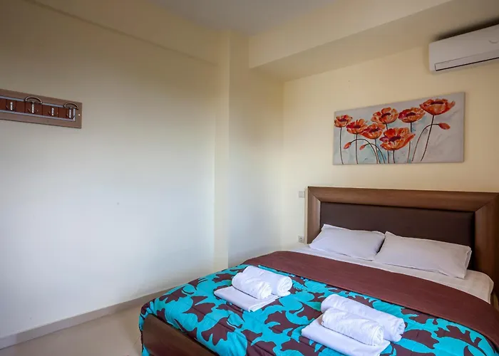 Perfect View Deny With 6 Bedrooms And Heated Pool فيلة *