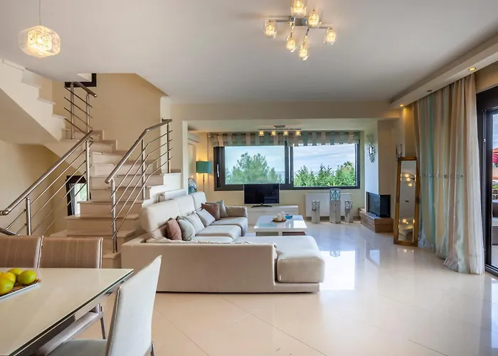 Perfect View Deny With 6 Bedrooms And Heated Pool فيلة